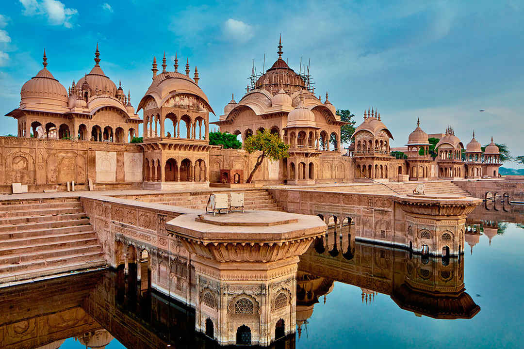 Delhi to Vrindavan Taxi Service